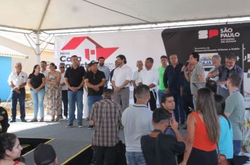 Foto - Inauguração do Empreendimento Cajati D- 65 casas e entrega de 280 títulos de Regularização Fundiária
