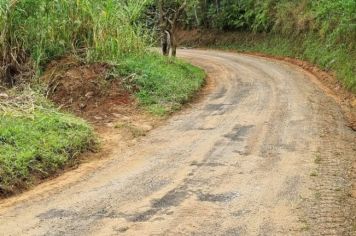 Estrada no bairro Capelinha recebe melhorias nesta quarta-feira, 3 de agosto