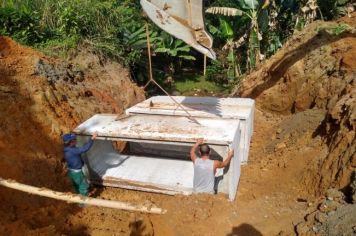 Prefeitura de Cajati realiza obra na estrada Manoel Gomes 