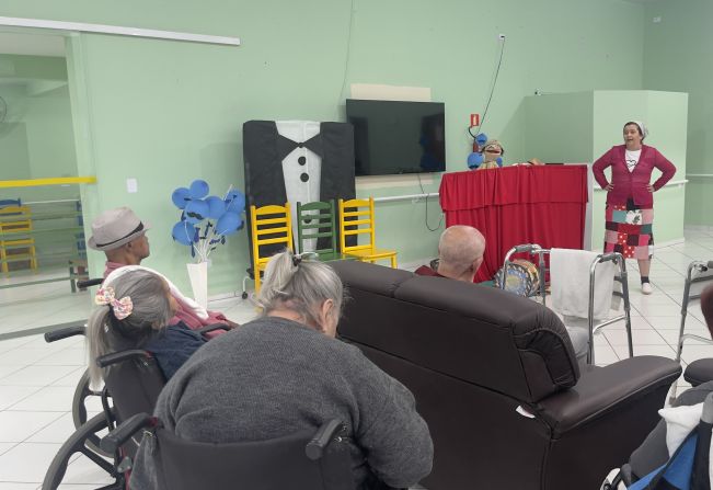 PRÓ IDOSO REALIZA COMEMORAÇÃO DO DIA DOS PAIS