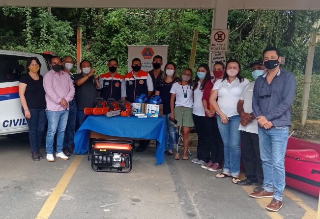 Cerimônia de entrega de equipamentos para Defesa Civil aconteceu no Paço municipal