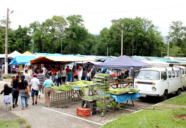 Feira Livre Municipal de Cajati estreia em novo endereço