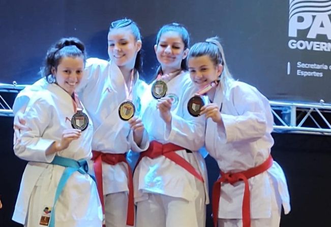 Atletas de Cajati foram campeões na Copa São Paulo de Karatê 2022