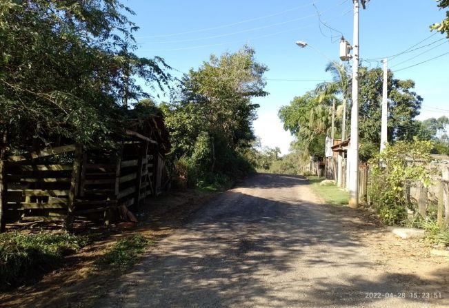 Serviços Municipais continua realizando a manutenção do Guaraú 2 nesta quinta-feira